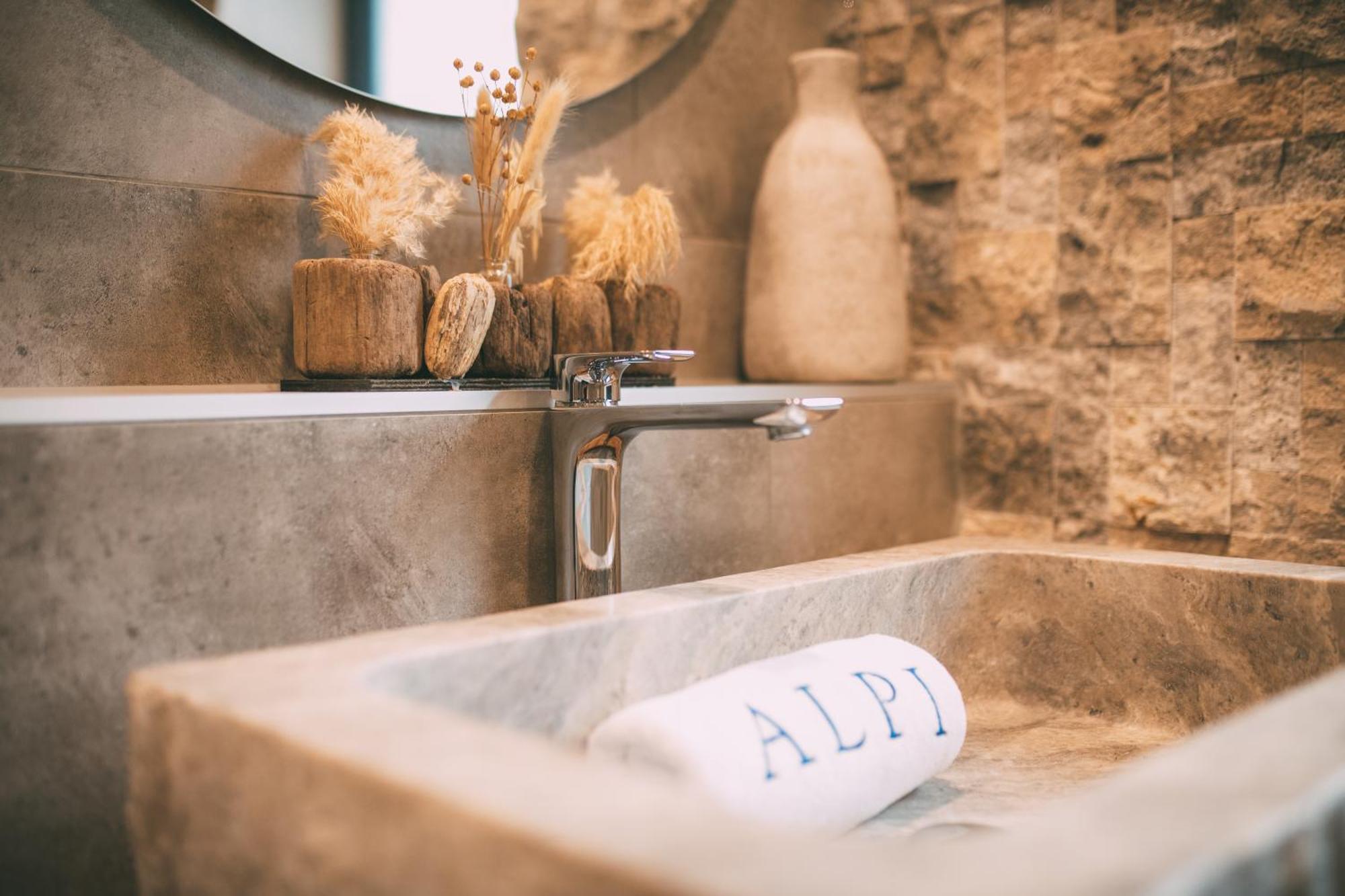 Private Spa & Garden Alpi การ์มิช-พาร์เทนเคียร์เชน ภายนอก รูปภาพ