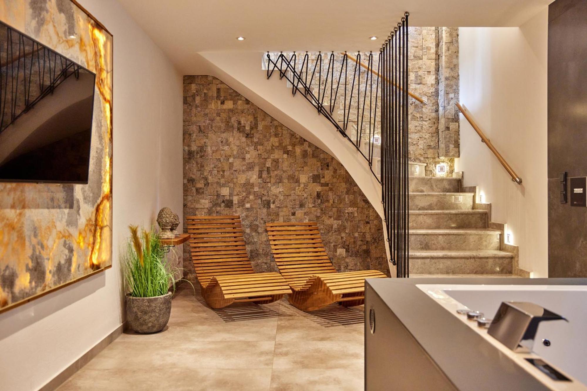 Private Spa & Garden Alpi การ์มิช-พาร์เทนเคียร์เชน ภายนอก รูปภาพ