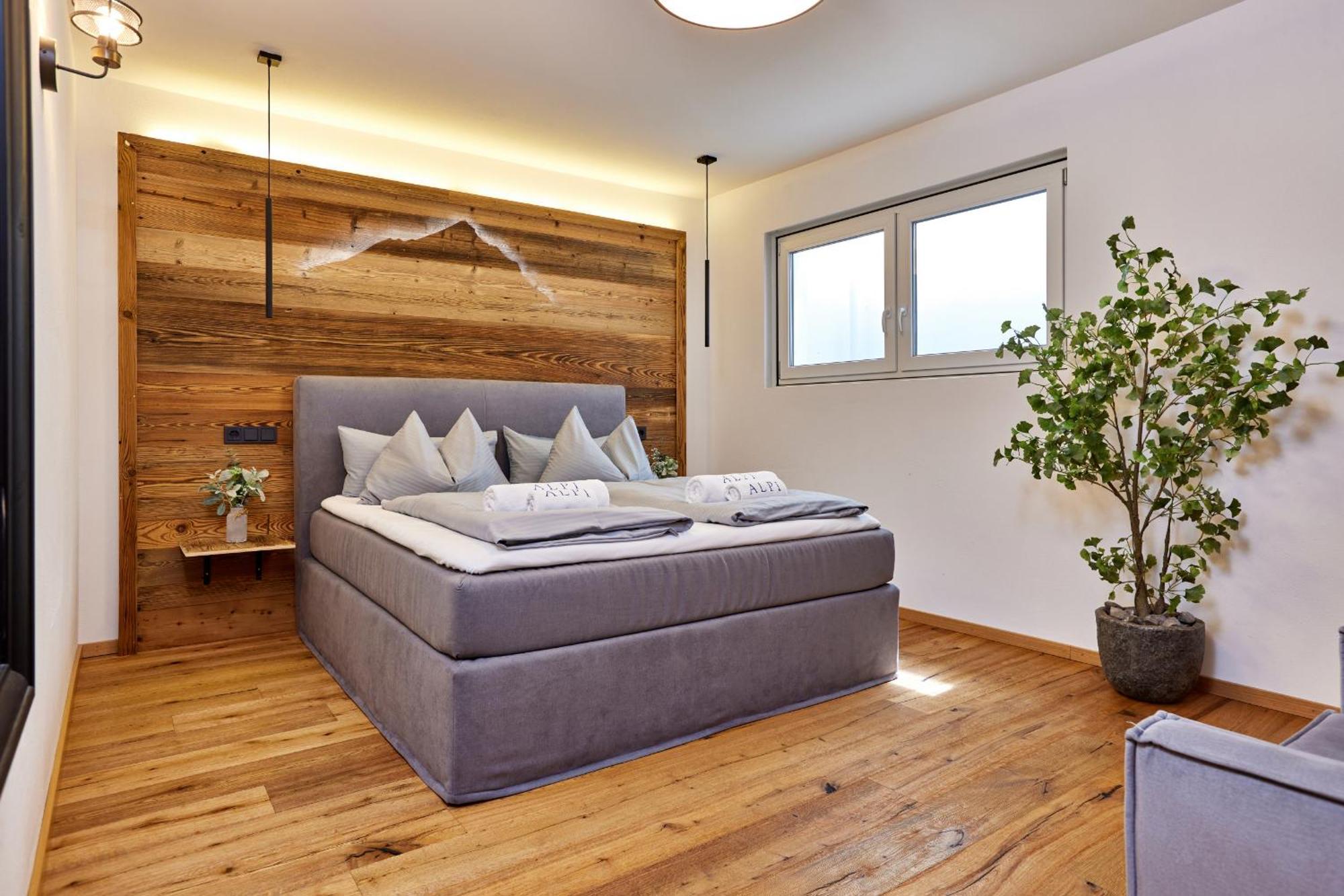Private Spa & Garden Alpi การ์มิช-พาร์เทนเคียร์เชน ภายนอก รูปภาพ