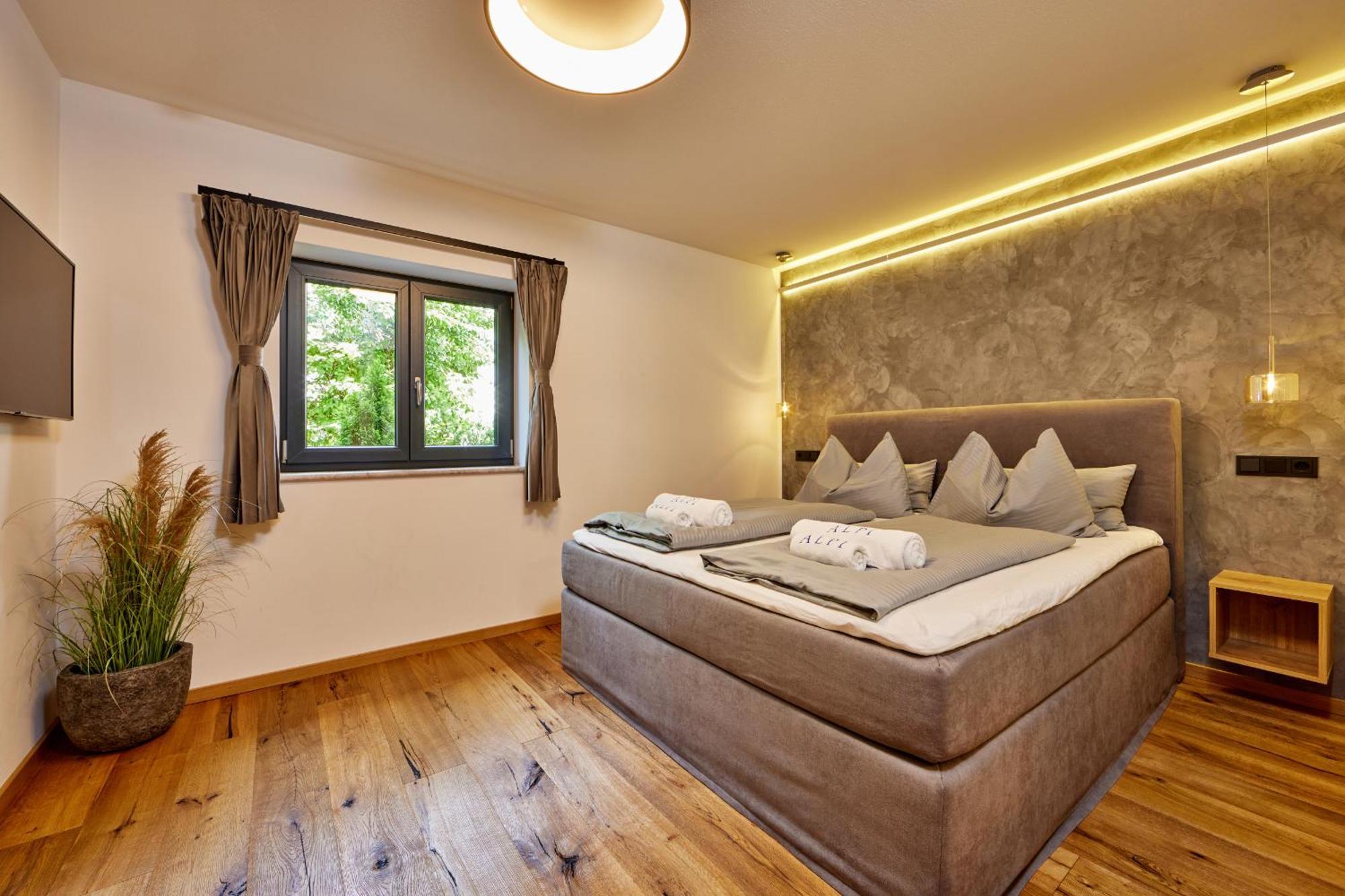 Private Spa & Garden Alpi การ์มิช-พาร์เทนเคียร์เชน ภายนอก รูปภาพ