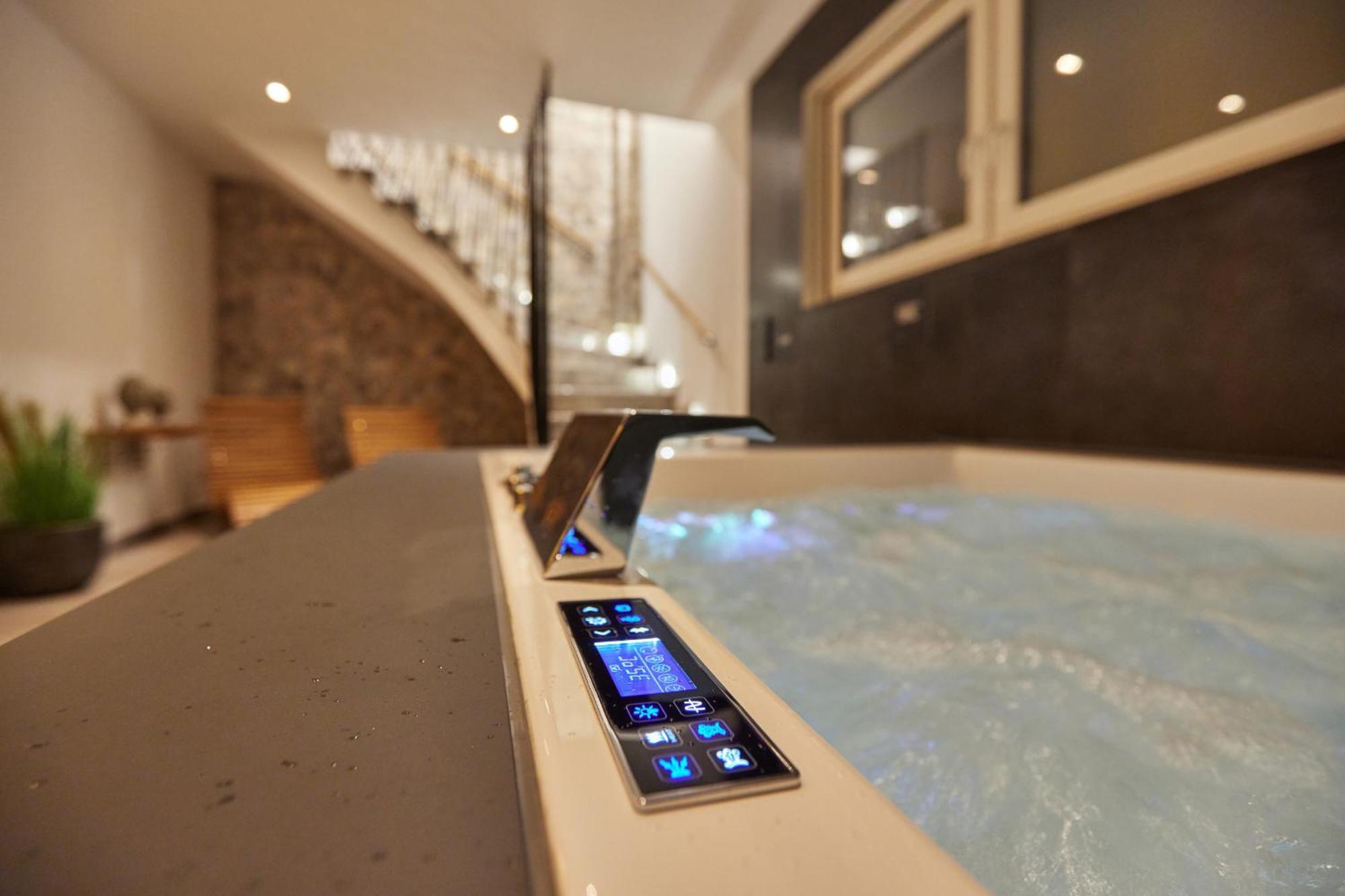 Private Spa & Garden Alpi การ์มิช-พาร์เทนเคียร์เชน ภายนอก รูปภาพ